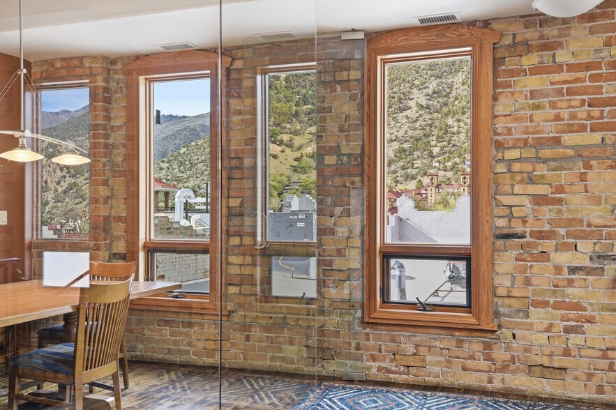 More Photos Of 713 Cooper Ave, Glenwood Springs General Retail For Sale
