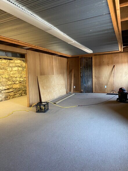 More Photos Of 100 Main st, Calico Rock Specialty For Sale