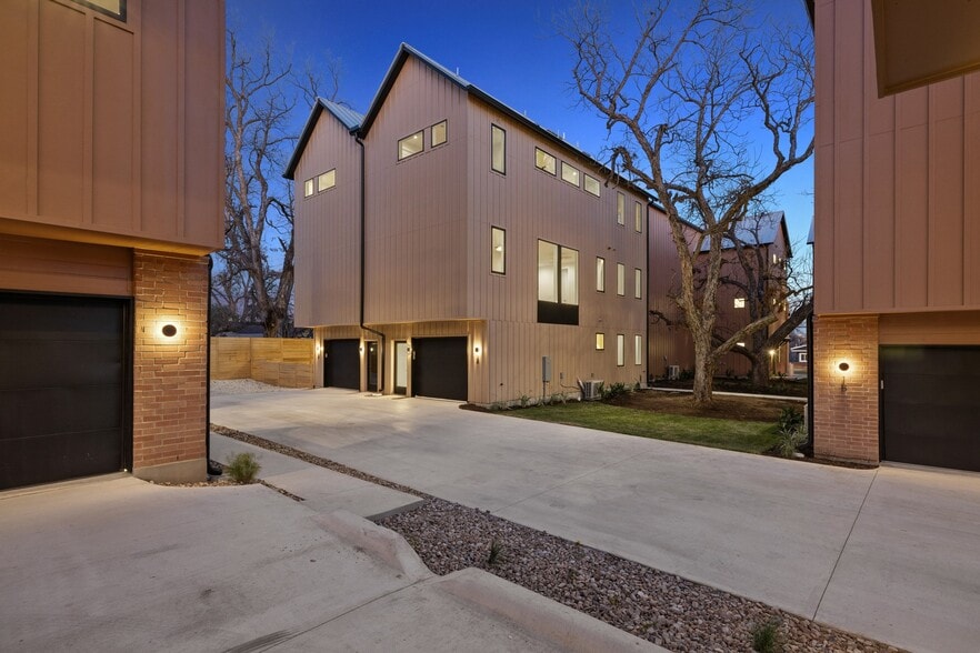 More Photos Of 3528 Gonzales St., Austin Apartments For Sale