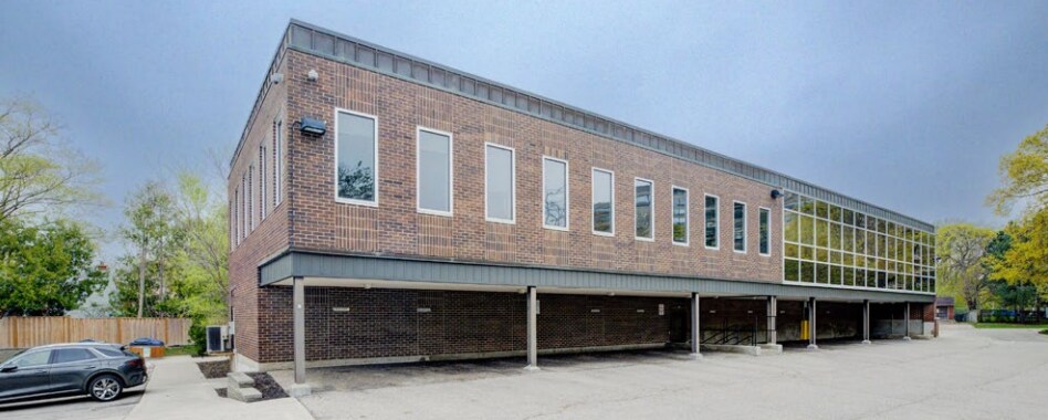 More Photos Of 100 Erb St E, Waterloo Office For Sale