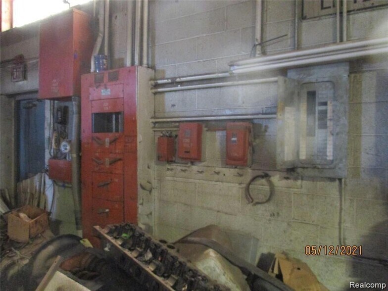 More Photos Of 7170 E McNichols Rd, Detroit Manufacturing For Sale