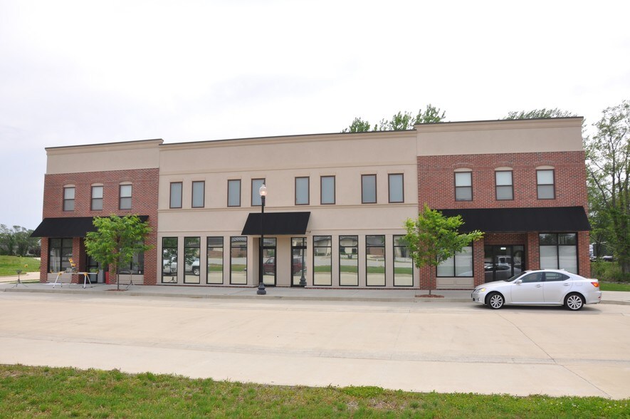 More Photos Of 1391 MT Zion Pky, Mount Zion General Retail For Sale