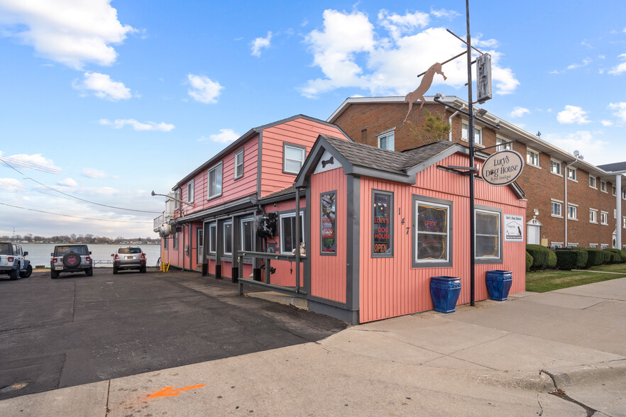 Primary Photo Of 147 S Water St, Marine City Restaurant For Sale