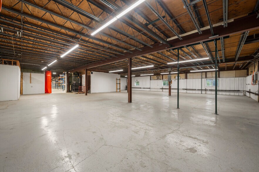 More Photos Of 597 Winthrop St, Taunton Manufacturing For Sale