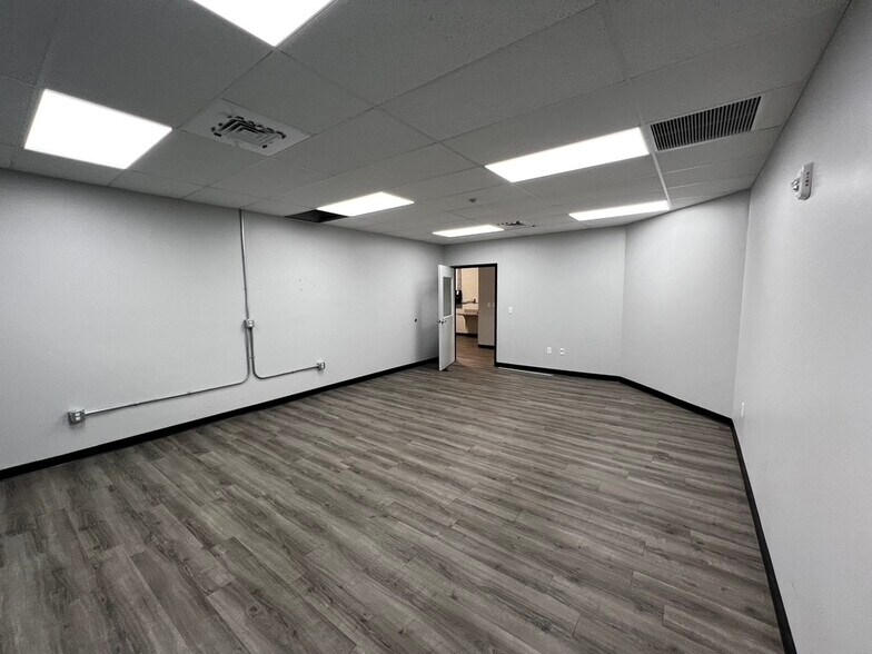 More Photos Of 167-179 W High St, London Freestanding For Lease