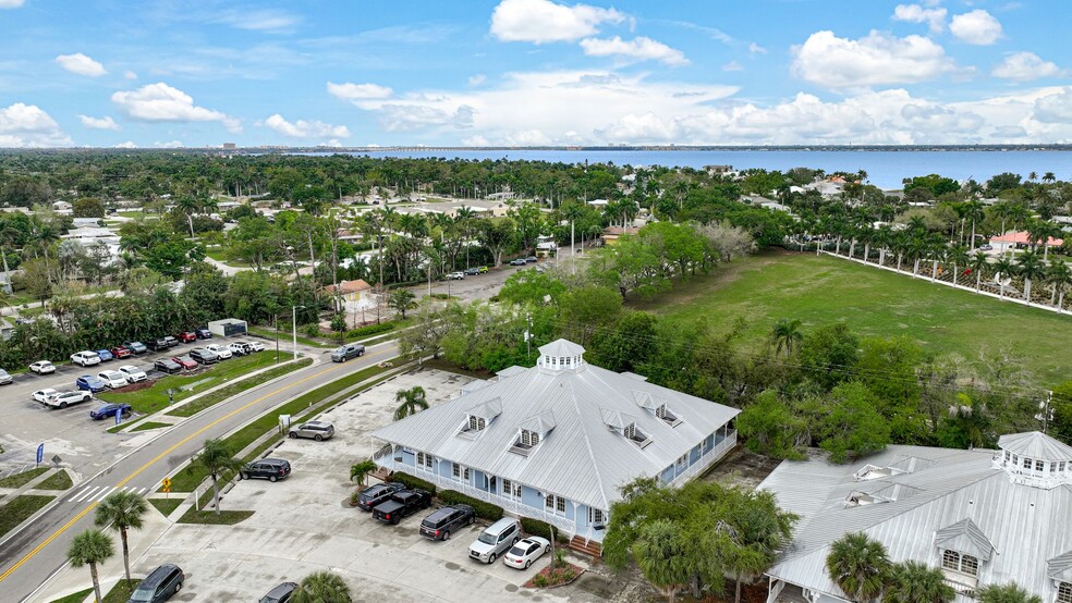 More Photos Of 1361 Royal Palm Square Blvd, Fort Myers Office For Lease