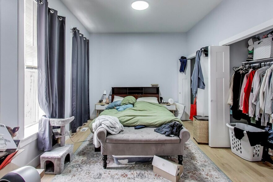 More Photos Of 932 N Richmond St, Chicago Multifamily For Sale