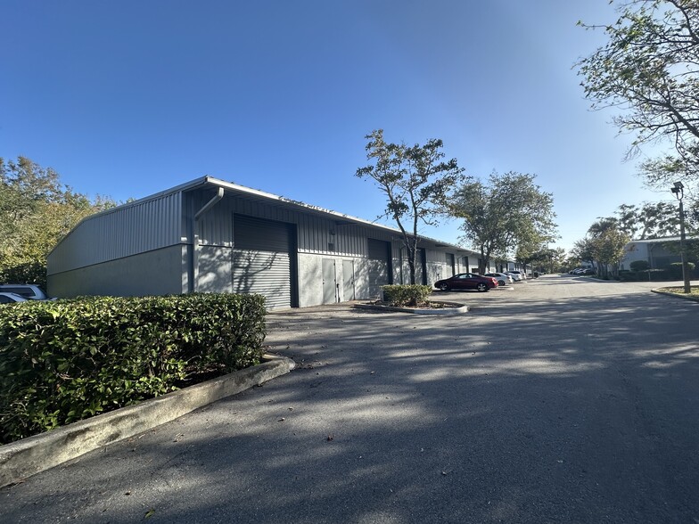 Primary Photo Of 4261 Spruce Creek Rd, Port Orange Unknown For Lease