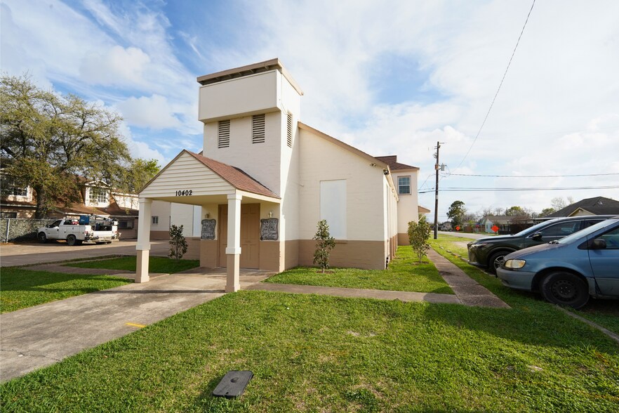 More Photos Of 10402 Pillot St, Jacinto City Religious Facility For Sale