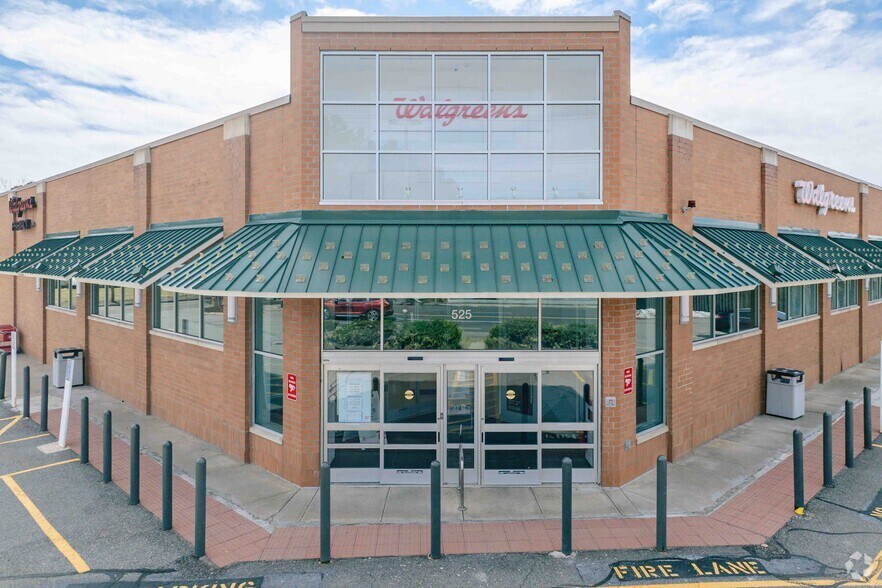 More Photos Of 525 Boston Post Rd E, Marlborough Drugstore For Lease