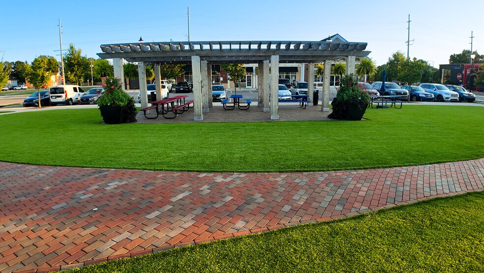 More Photos Of Central Ave, Springboro Unknown For Lease