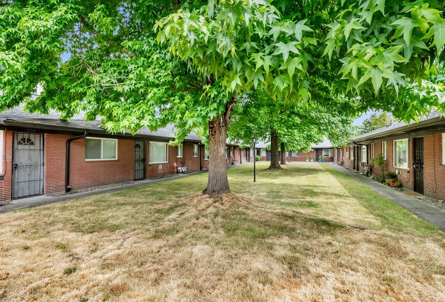 More Photos Of 2710 E Sixth St, Vancouver Apartments For Sale