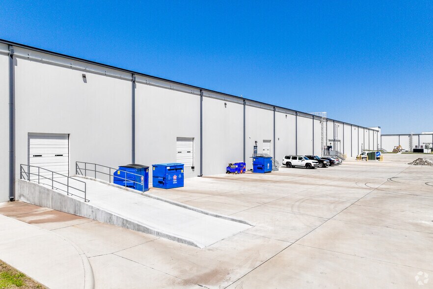 More Photos Of E Plano Pkwy, Plano Unknown For Lease