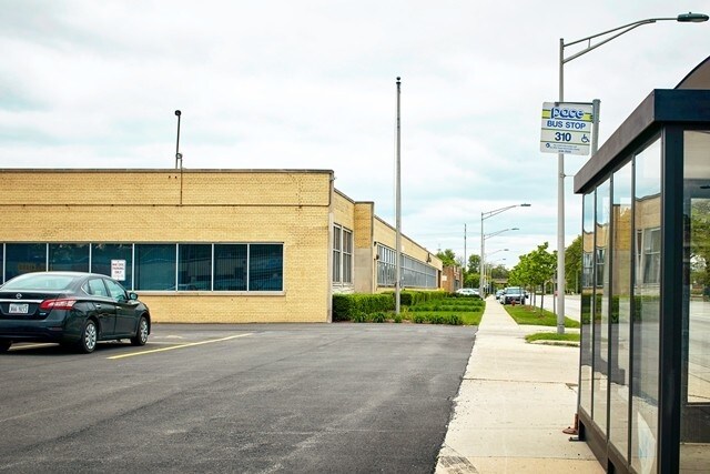 More Photos Of 2600 Washington Blvd, Bellwood Light Manufacturing For Lease