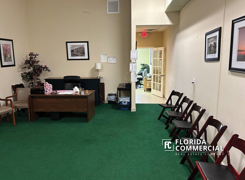 More Photos Of 563-617 SE Central Pky, Stuart Unknown For Lease