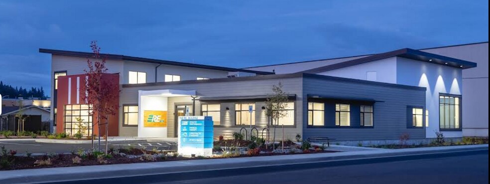 More Photos Of 1025 2nd St NW, Salem Medical For Sale