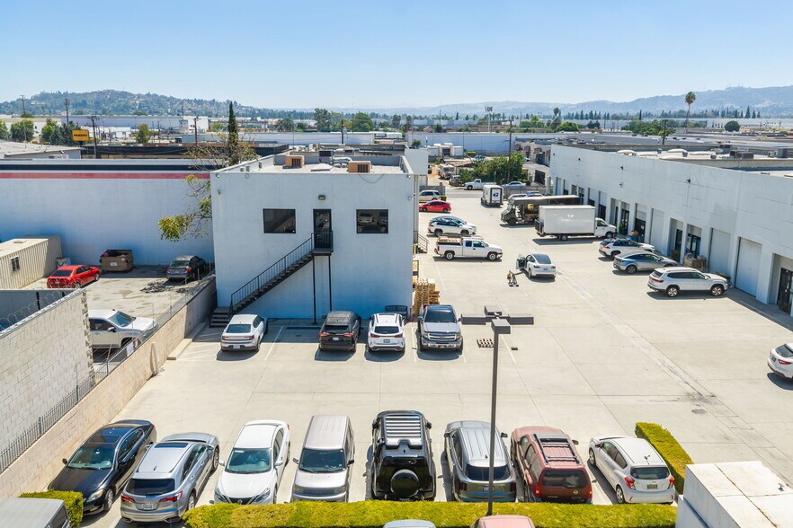 More Photos Of 127-129 S 8th Ave, La Puente Warehouse For Sale