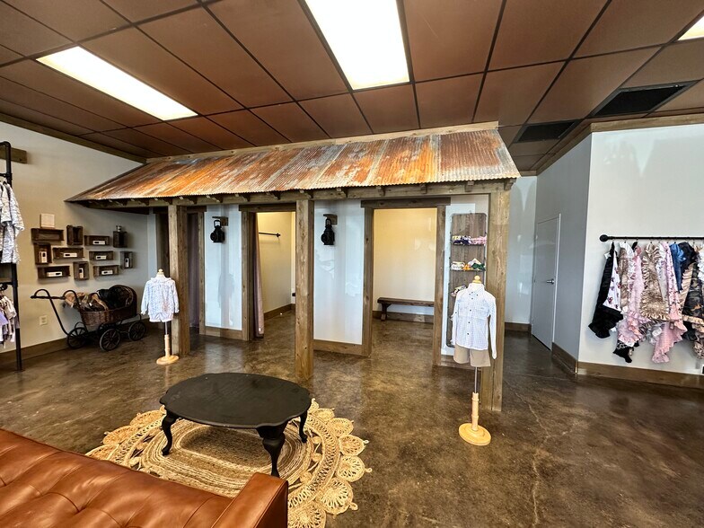 More Photos Of 36483 Old Perkins Rd, Prairieville Storefront Retail Office For Lease