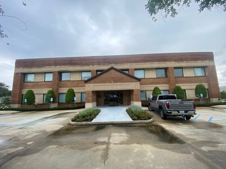 Primary Photo Of 235 Highlandia Dr, Baton Rouge Office For Lease