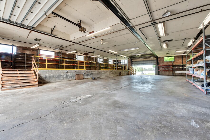 More Photos Of 425 E Front St, Monroe Manufacturing For Lease