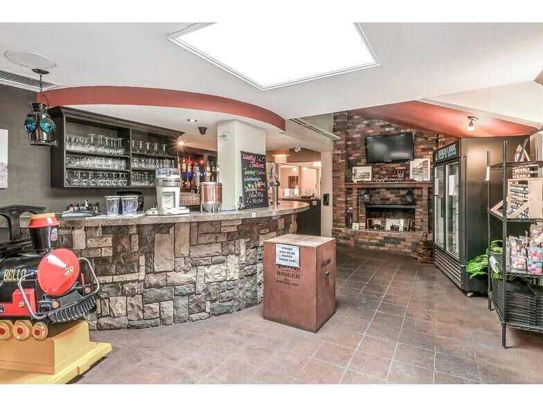 More Photos Of 7216-7230 Horne St, Mission General Retail For Sale