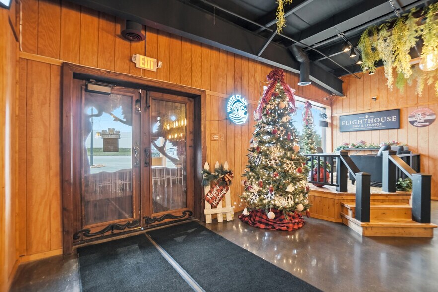 More Photos Of 2330 Bright Rd, Findlay Sports And Entertainment For Sale