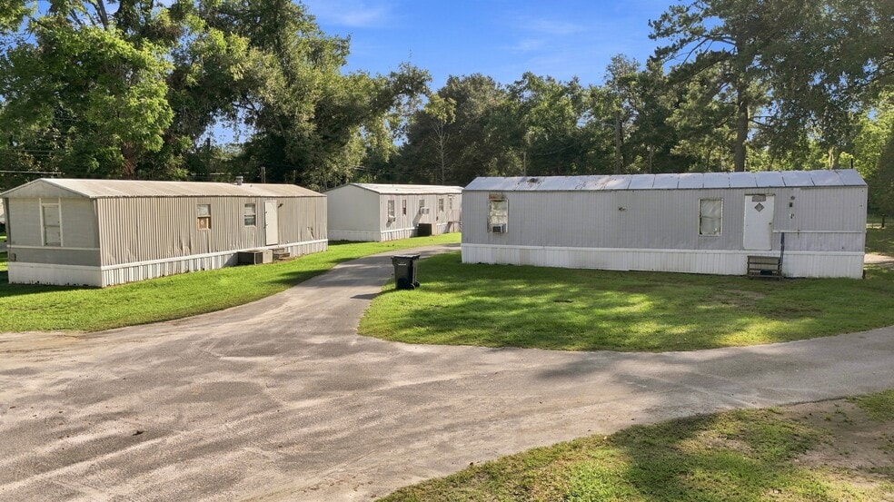 More Photos Of 33 E Peeler Ave, Lakeland Manufactured Housing Mobile Home Park For Sale