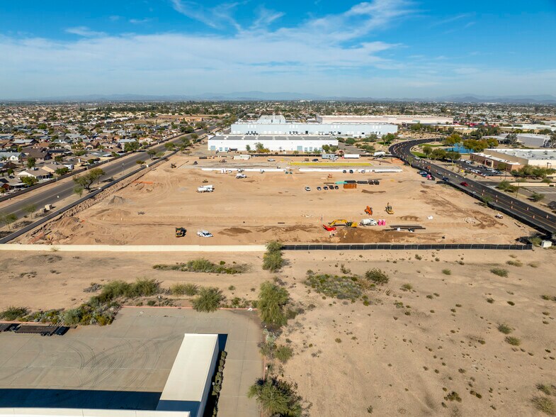 More Photos Of 7550 N Glen Harbor Blvd, Glendale Distribution For Lease