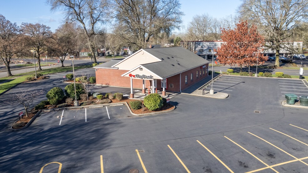 Primary Photo Of 1750 Hudson St, Longview Bank For Sale