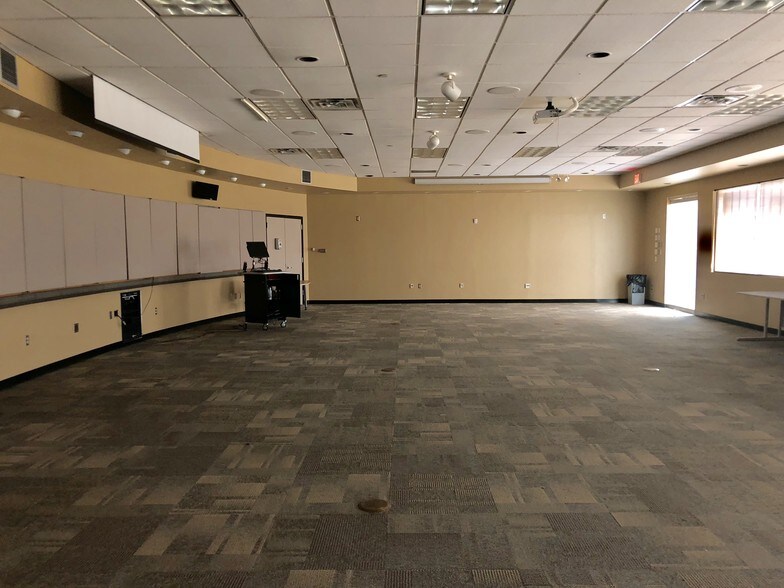 More Photos Of 101 Yorkshire Blvd, Lexington Office For Lease