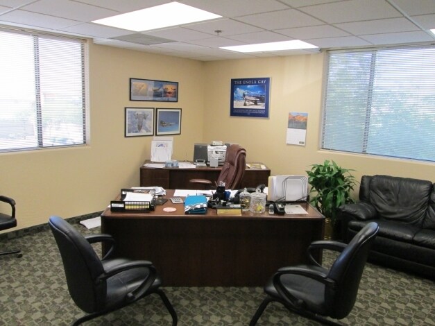 More Photos Of 16807 N Cave Creek Rd, Phoenix Warehouse For Sale