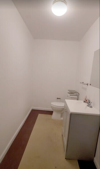 More Photos Of 4505 Atlanta St, Powder Springs Flex For Sale