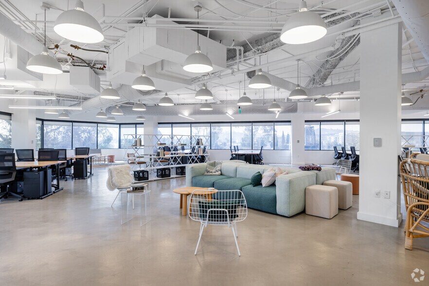 More Photos Of 3000 S Robertson Blvd, Los Angeles Loft Creative Space For Sale