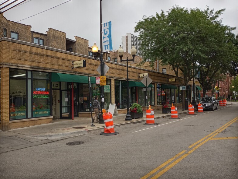 More Photos Of 1100-1112 W Thorndale Ave, Chicago Storefront Retail Residential For Lease