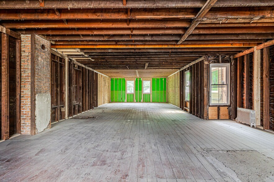 More Photos Of 744 Warren St, Hudson Storefront Retail Residential For Sale