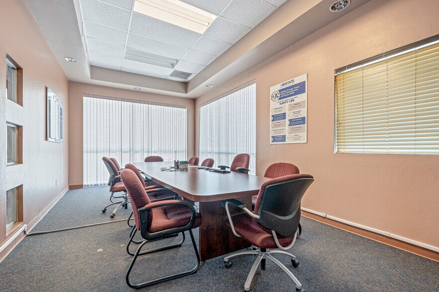 More Photos Of 4655 S Coach Dr, Tucson Warehouse For Sale