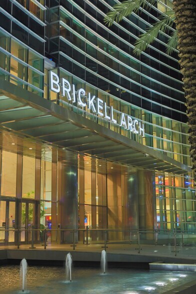 More Photos Of 1395 Brickell Ave, Miami Office Residential For Lease