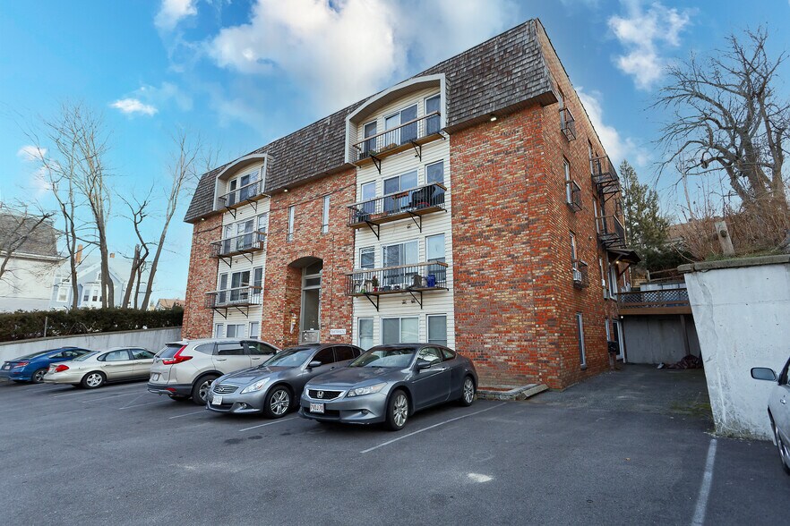 Primary Photo Of 575 N Main St, Fall River Apartments For Sale