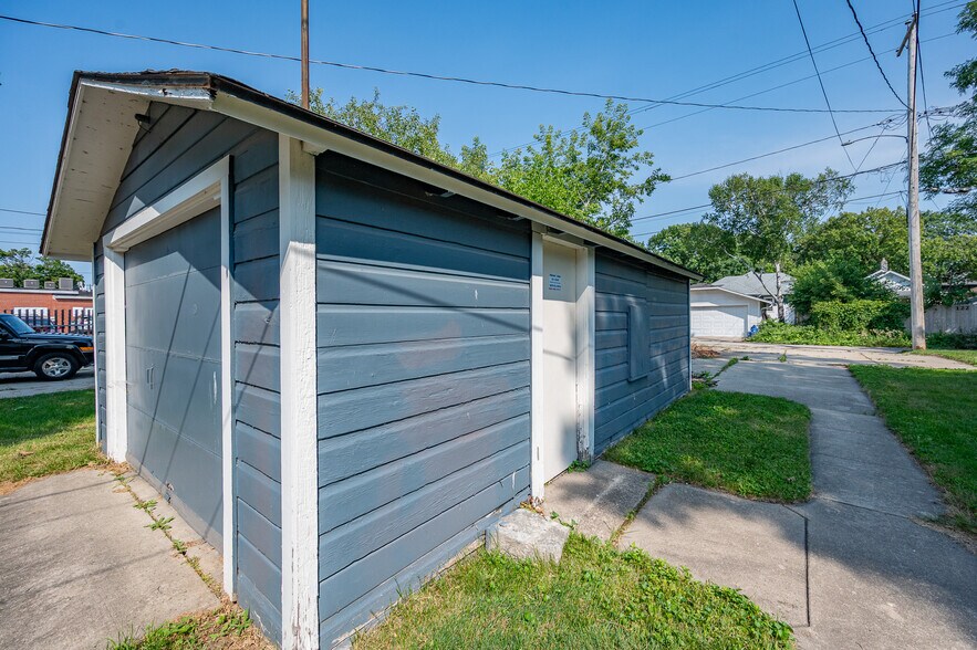 More Photos Of 125 S Quincy St, Green Bay Office For Sale