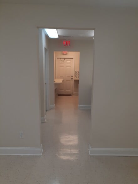 More Photos Of 5290 Seminole Blvd, Saint Petersburg Office For Sale
