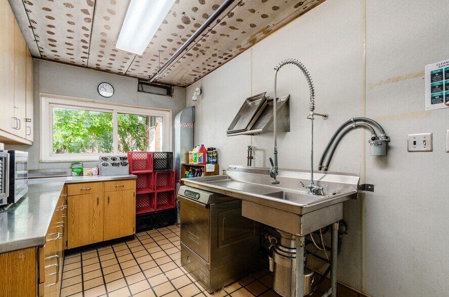 More Photos Of 191 E 15th Ave, Columbus Lodge Meeting Hall For Lease