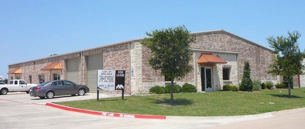 More Photos Of 2809 Capital St, Wylie Light Distribution For Sale