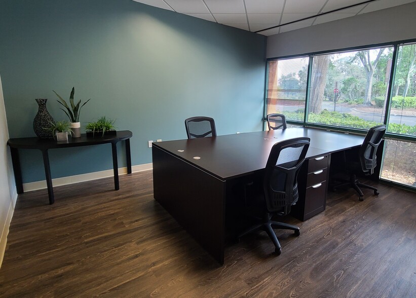 More Photos Of 250 International Pky, Lake Mary Office For Lease