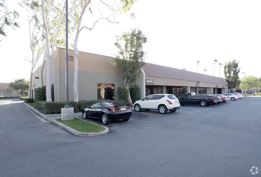 More Photos Of 657-727 Brea Canyon Rd, Walnut Unknown For Lease