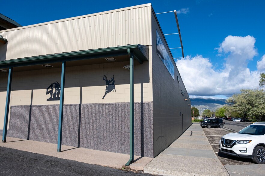 More Photos Of 1526 Rumsey Ave, Cody Freestanding For Sale