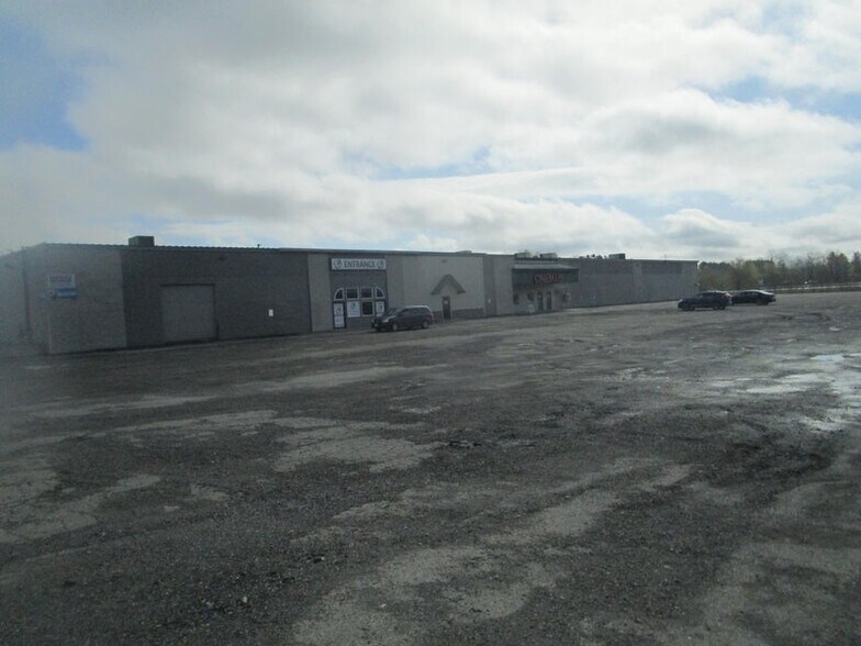 More Photos Of 268 Odlin Rd, Bangor Freestanding For Sale