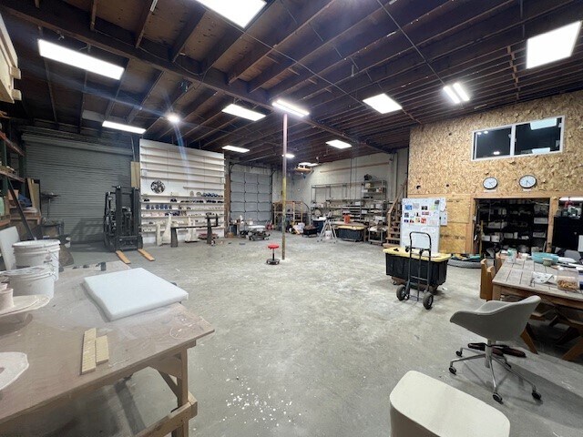 More Photos Of 3507 Motor Ave, Los Angeles Light Distribution For Lease