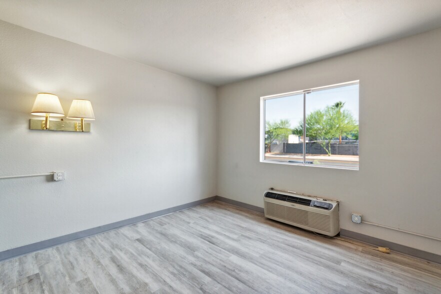 More Photos Of 1000 S Freeway, Tucson Rehabilitation Center For Lease