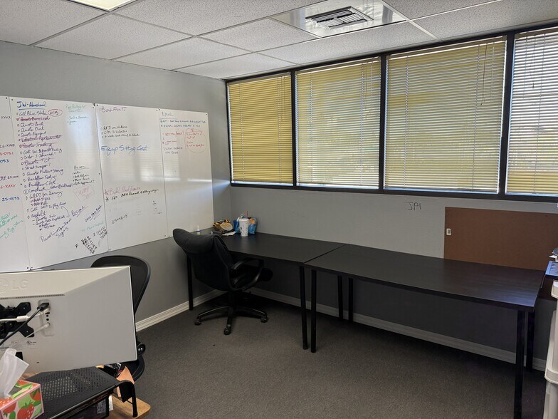 More Photos Of 5815 N Black Canyon Hwy, Phoenix Medical For Lease