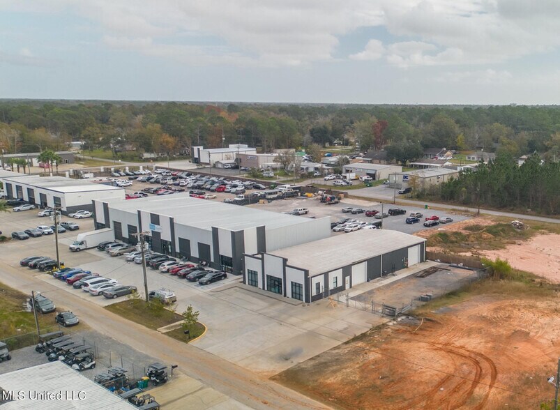 More Photos Of 14509 Stenum St, Biloxi Office For Sale